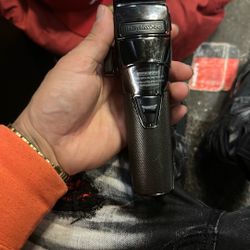 Clippers Without Battery Or Case