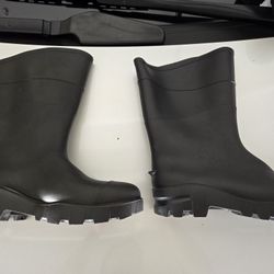 Brand New Rainboot