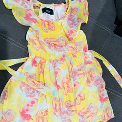 Dress for girls (8 pieces) 4/5 size