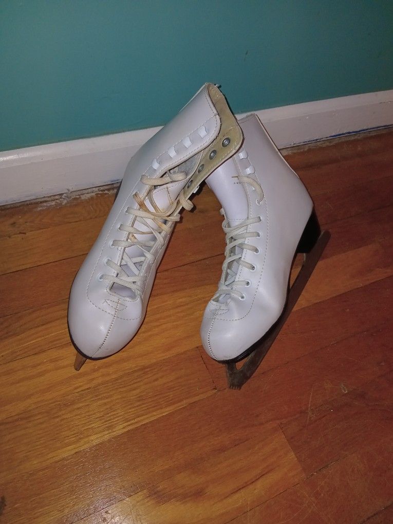 Womens Size 8 Ice Skates