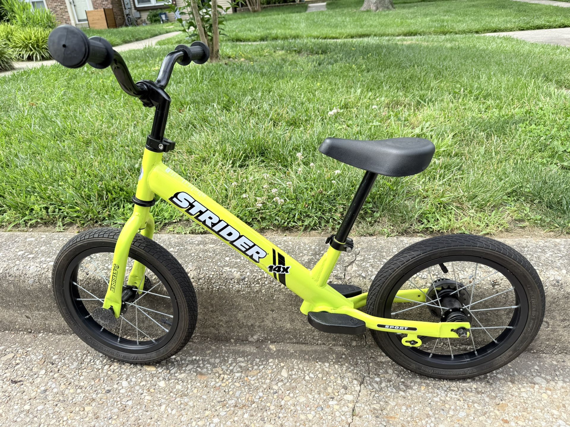 STRIDER Balance bike 14” green