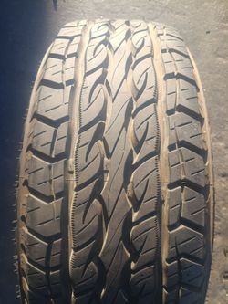 LT265/75R16 Pathfinder AT Tire (1)