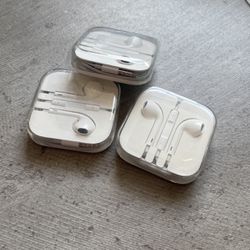 Set Of 3 Apple Headphones- Wired 3.5 mm Plug 