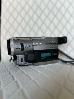 Sony DCR-TRV310 Digital8 Handycam Camcorder NTSC NightShot Night Vision TESTED