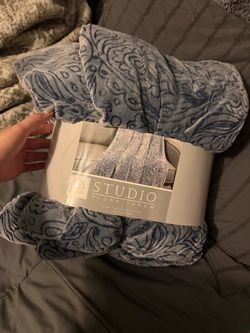 Studio Plush Throw Blanket 60x70 Blue