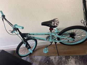 Razor Angel Girls Bike New 