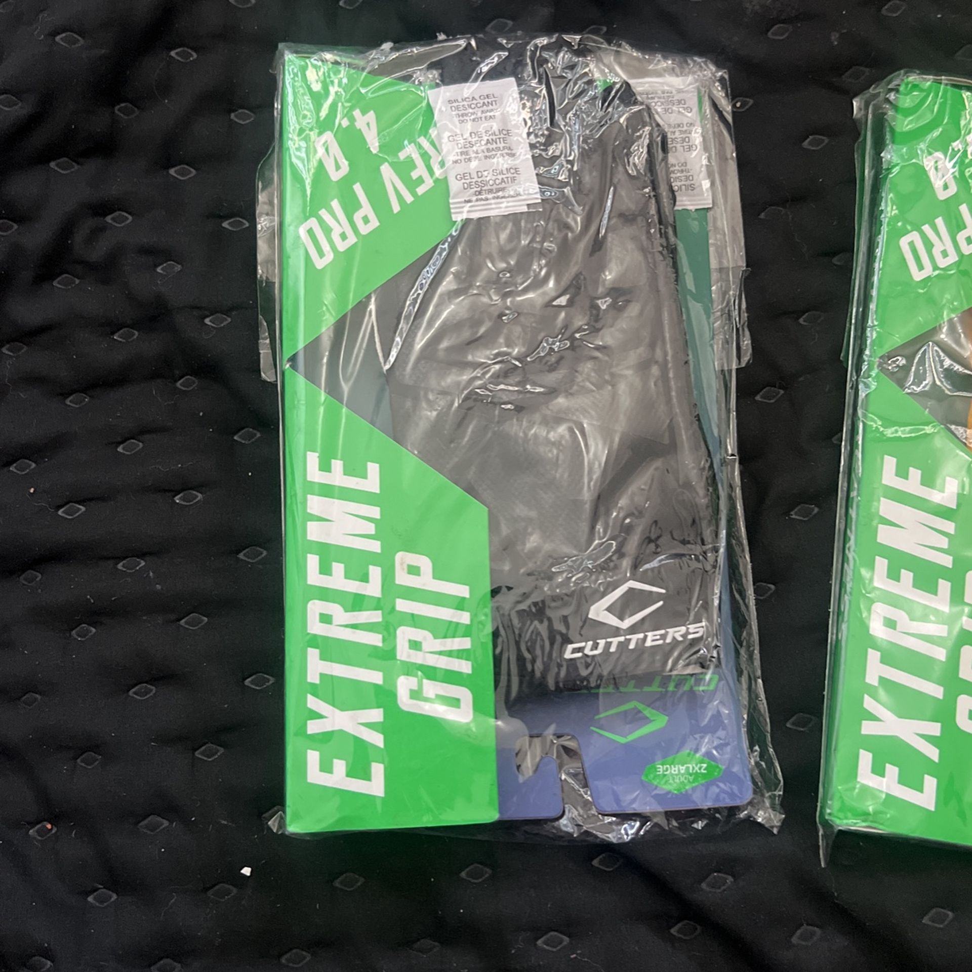 Black Cutter Football Gloves