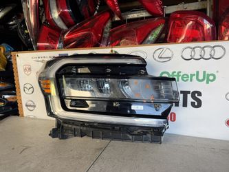 2022 2023 2024 FORD EXPEDITION HEADLIGHT HEADLAMP RIGHT PASSENGER SIDE RH OEM USED ORIGINAL (Cracked)