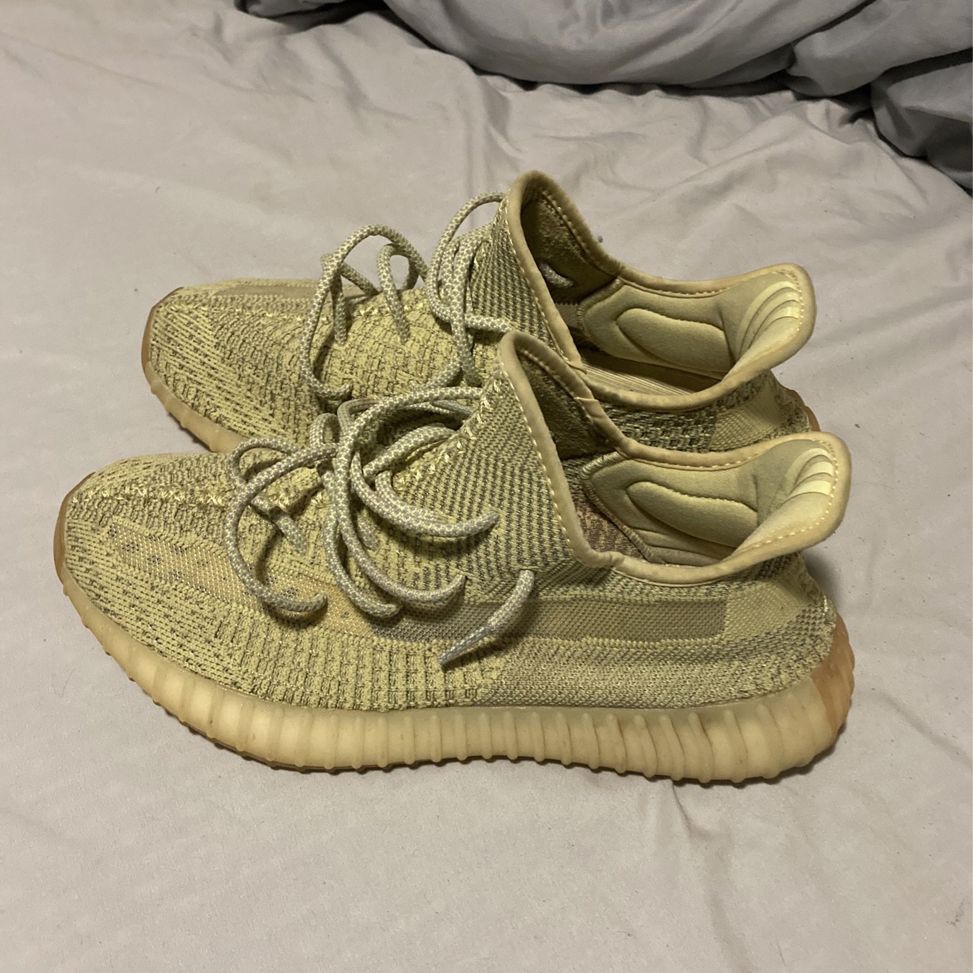 Adidas Yeezy Boost 350 V2 (reflective laces) Size 10