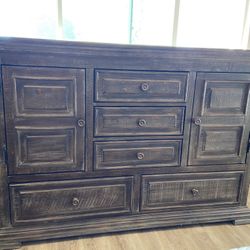 Dresser Chest Of Drawers Ashley