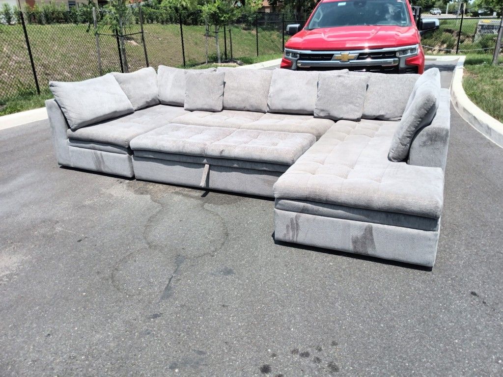 Grey Sectional with Trundle Pullout