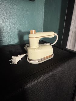 Mini Iron with Spray and Stand