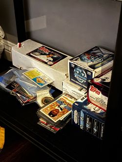 Sports cards lot
