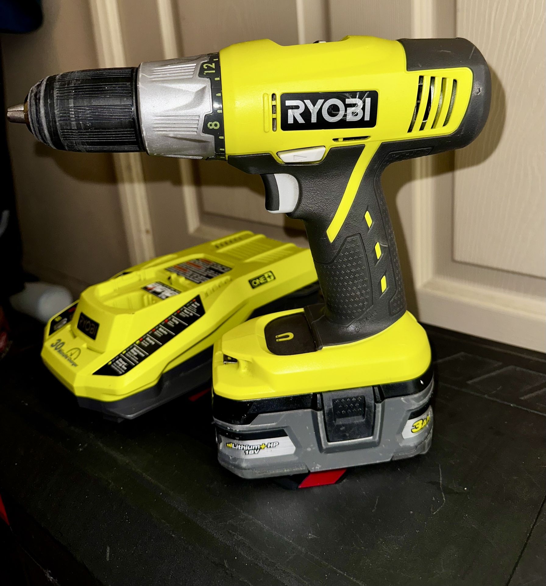 18V RIOBI DRIVER ONE PLUS ( 30 Min Charging)