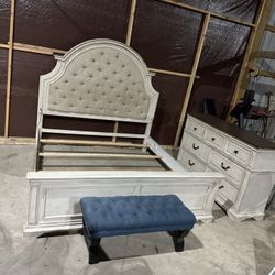 King Bed And Dresser 