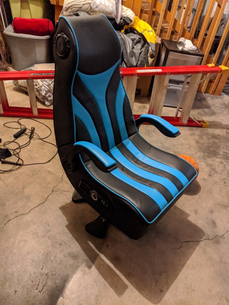 Leather Gaming Chair With Speakers