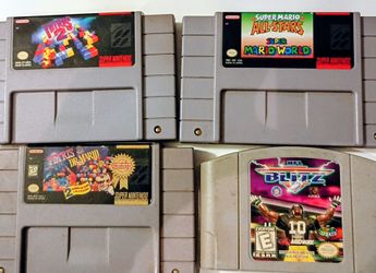 Lot of 4 Vintage Video Games Nintendo N64