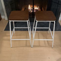 Set Of 2pcs ACE BAYOU BAR STOOL Sturdy Metal Minimalistic Brown And White