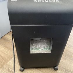 Royal Paper Shredded
