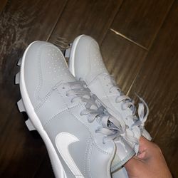 Football cleats size 10