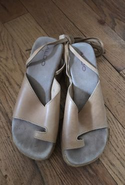 Aldo wedges