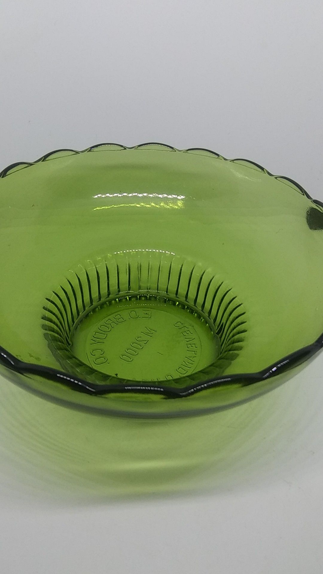 VINTAGE GREEN GLASS BOWL