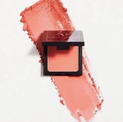 New Violet Voss Radiant Blush in Peachy Perfect