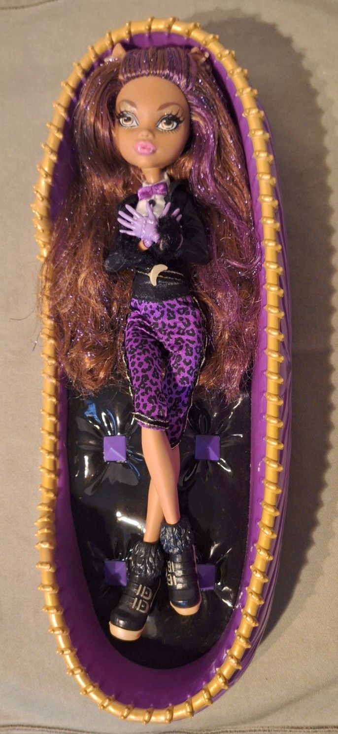 Monster High Clawdeen Wolf Sweet 1600 w/Bed - 2008