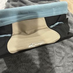 Kurgo Dog Booster Seats – Pet Car Seats for Small Dogs and Puppies Weighing Under 30lbs – Headrest Mount – Dog Seat Belt