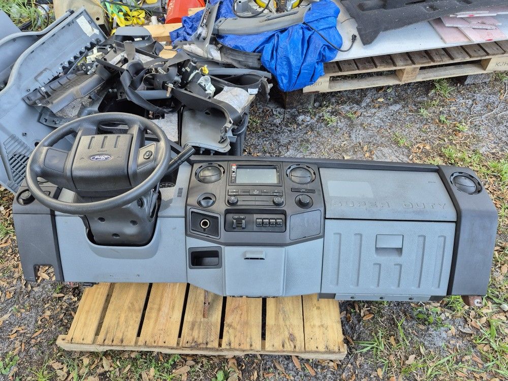 2016 F250 Loaded Dash and Door Panels