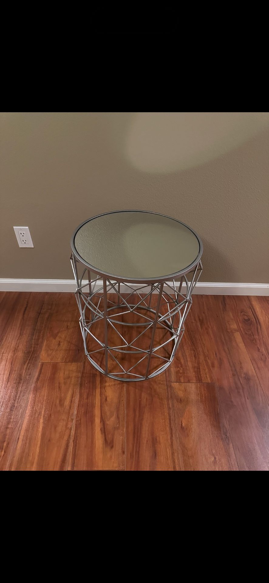 End table & Lamp