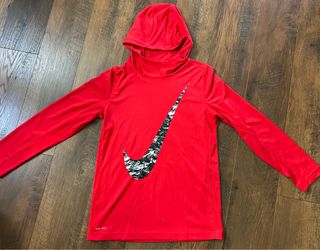Youth dri-fit Nike Hoodie Size L