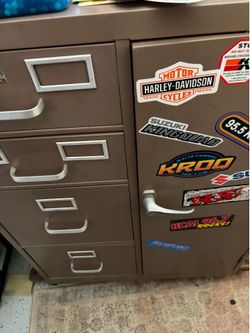 Metal cabinet with drawers