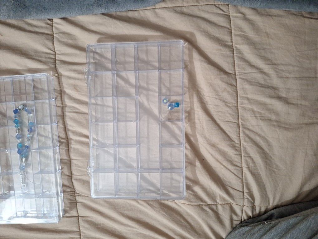 Bead, organizer 2 boxes.