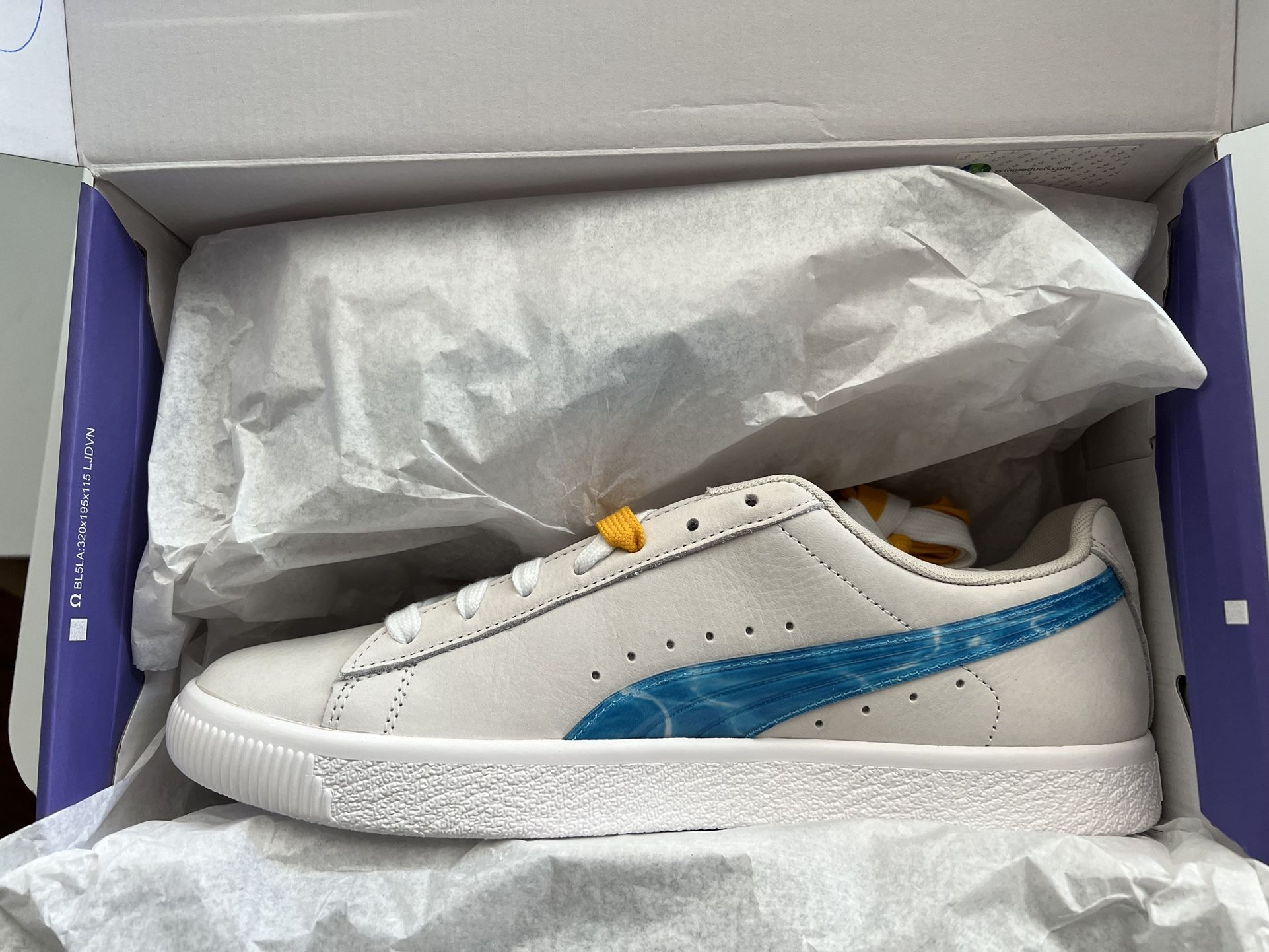 Puma Clyde Super Mario Sunshine 10.5 $250