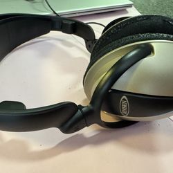 JENSEN NOISE CANCELING HEADPHONES