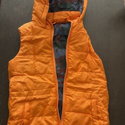 Size 6 Boy’s Jacket Vest With Hood (N)
