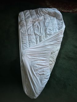 NEW!!! Fitted & Quilted Mattress  Cover (Ralph Lauren )