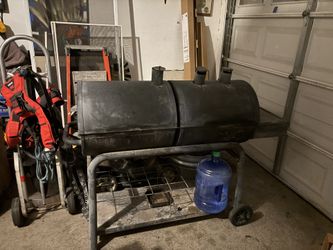Char Griller With Smokers 