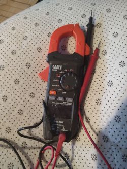Klein Tools AC/DC Digital Clamp Meter, TRMS Auto-Ranging 400 Amp