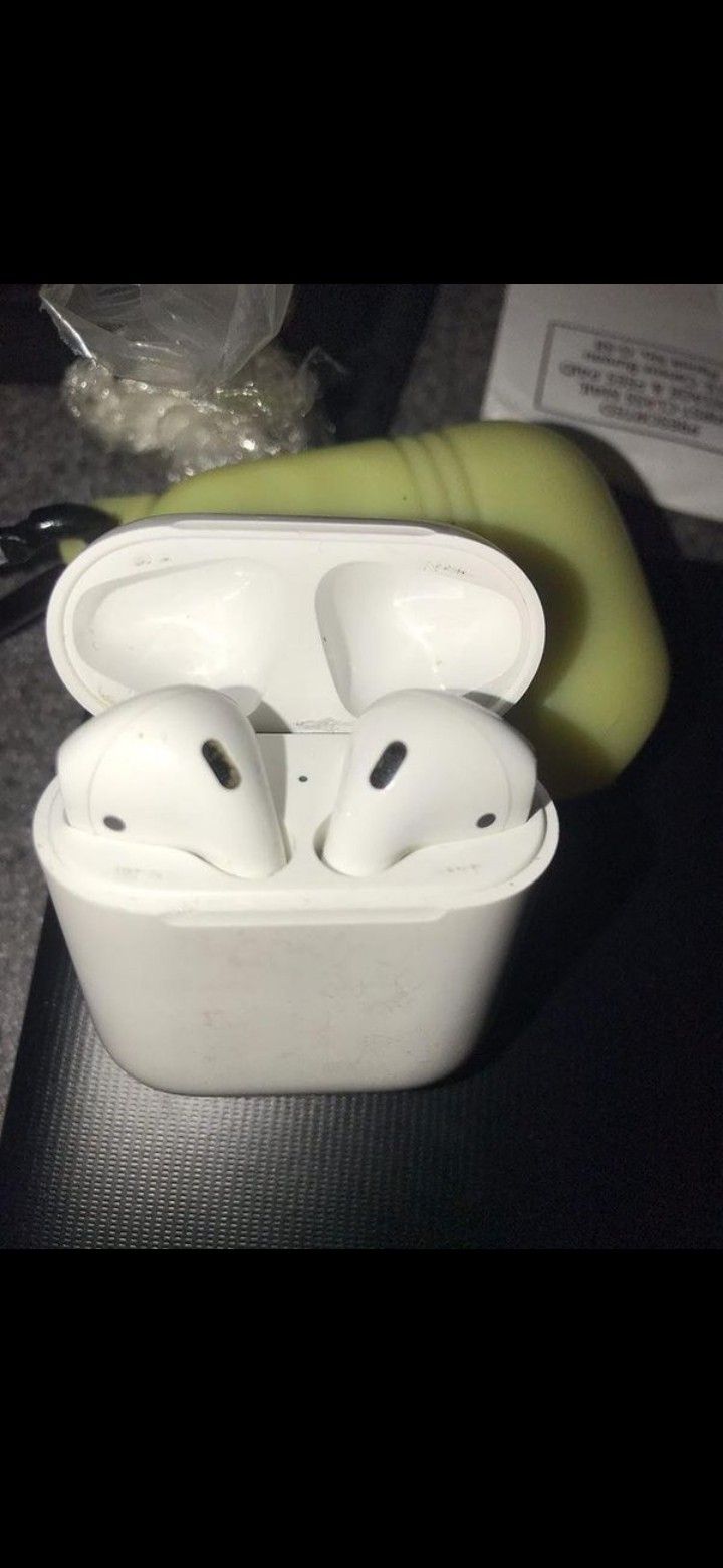 Apple AirPods