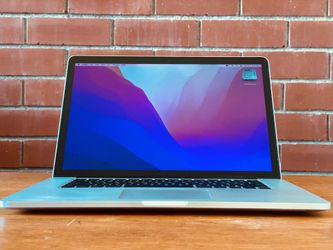 2015 A1398 Apple Macbook Pro 15'' Retina 2.2 GHz I7 16GB RAM 512GB SSD  Silver