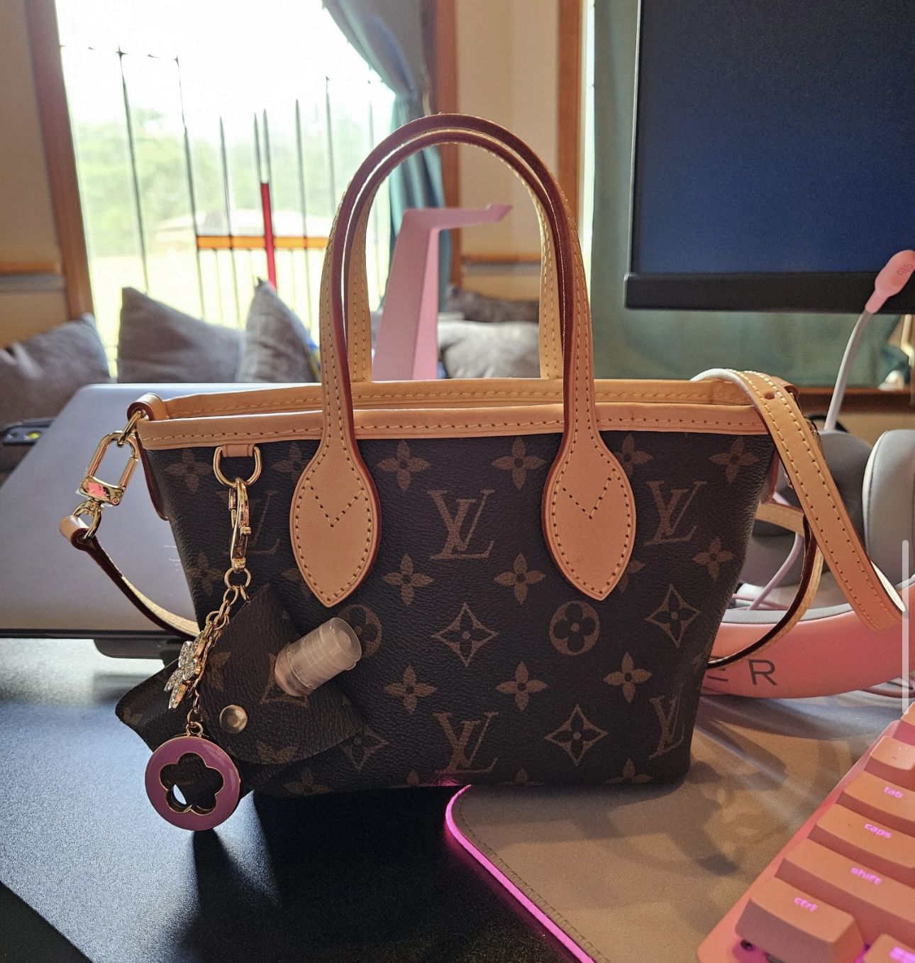 Louis Vuitton Neverfull BB