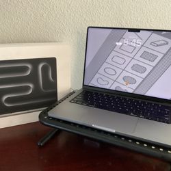 Apple Macbook Pro M3 Chip 8 Gb 512 Gb Like New A2918