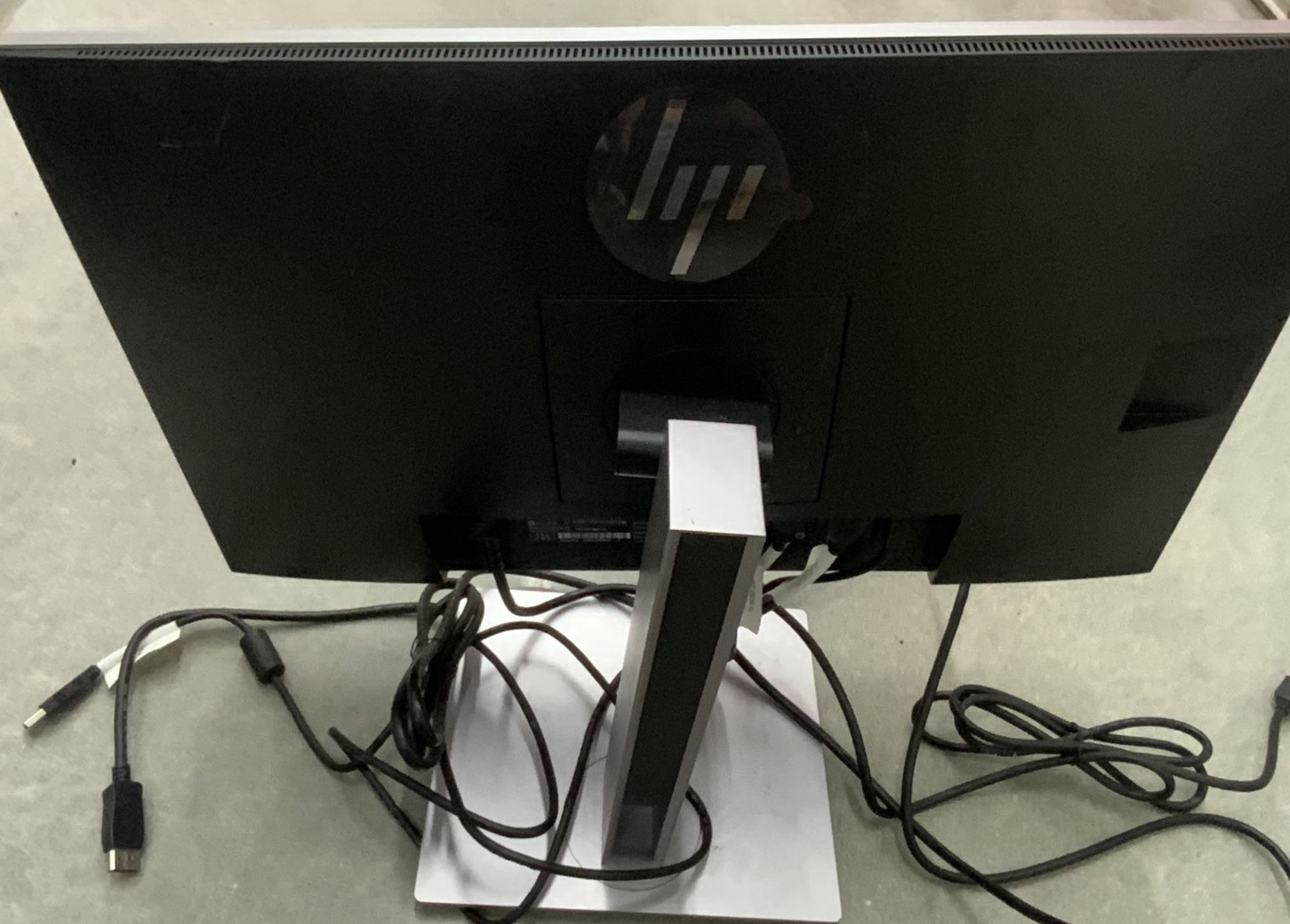 🦃 HP Business 23.8" Full HD LED LCD Monitor. Tilt, Swivel, Pivot and Adjust the Height... Value $150