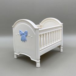 Vintage Fisher Price Loving Family Dollhouse Furniture White Baby Boy Doll Nursery Crib Blue Bow