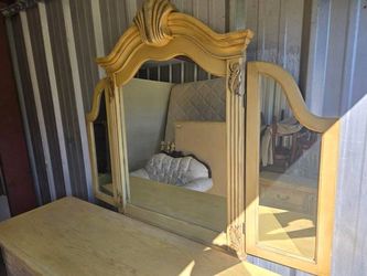 Vintage Solid Wood- 5 Piece Bedroom Set