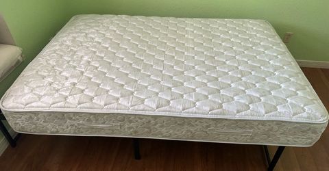 Full size mattress