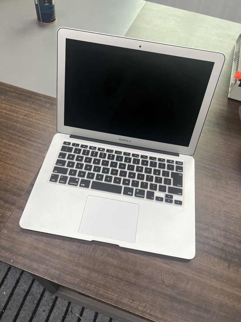 MacBook Air 13.6"Laptop Built for Apple Intelligence-8GB Memory-256GB SSD-Midnight