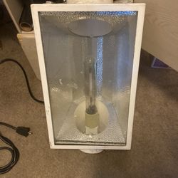 (contact info removed) Watt Grow light/ With BALLAST